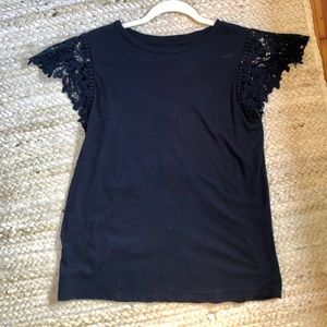 Navy blue tee with beautiful sleeve detail!